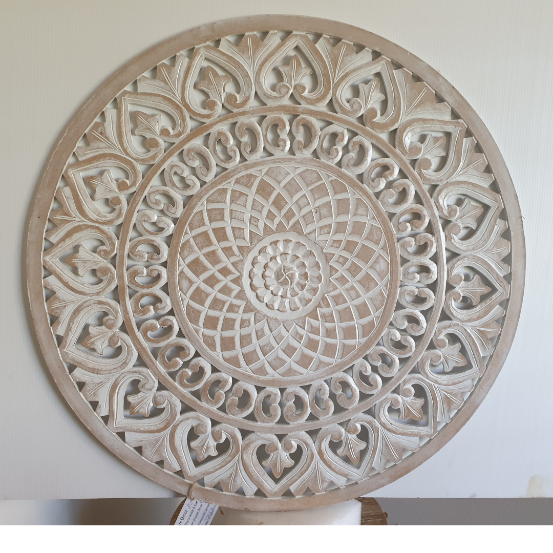 Round Spiral Design Wall Carving