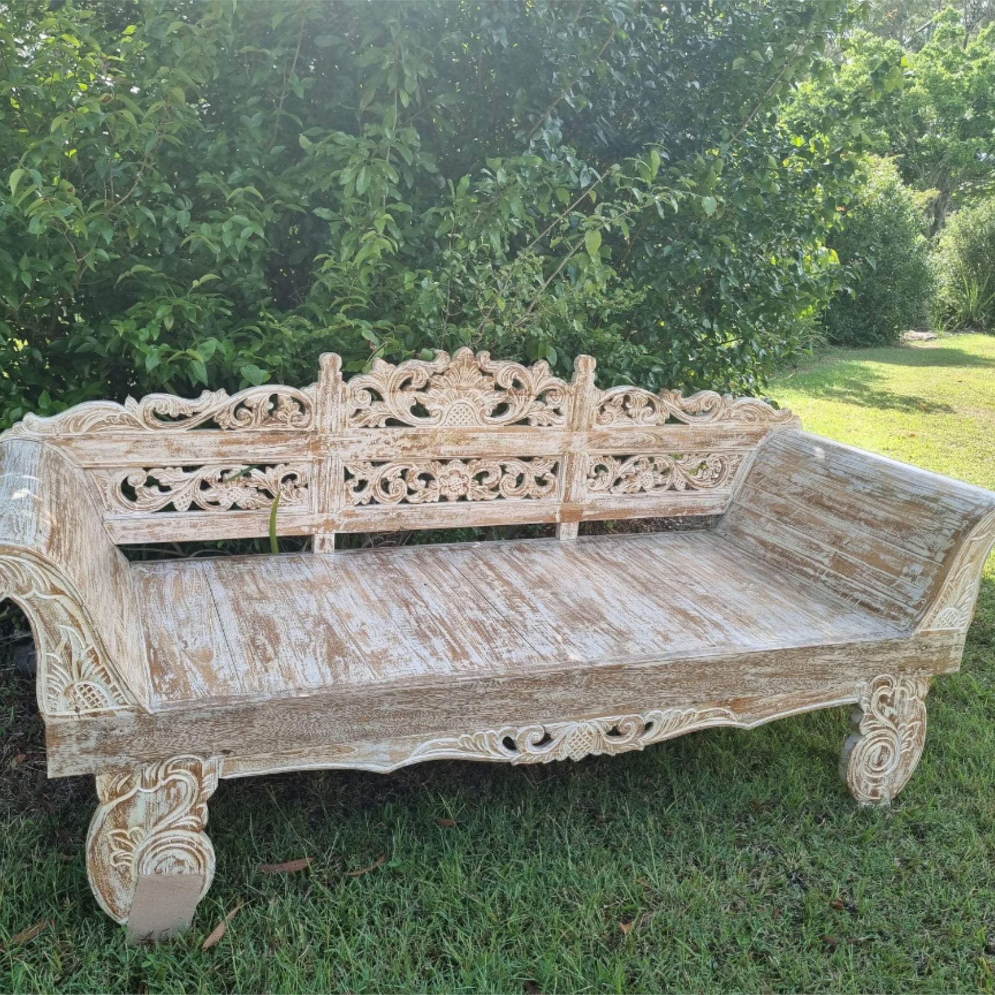 Balinese Style Day Bed Solid Wooden Furniture