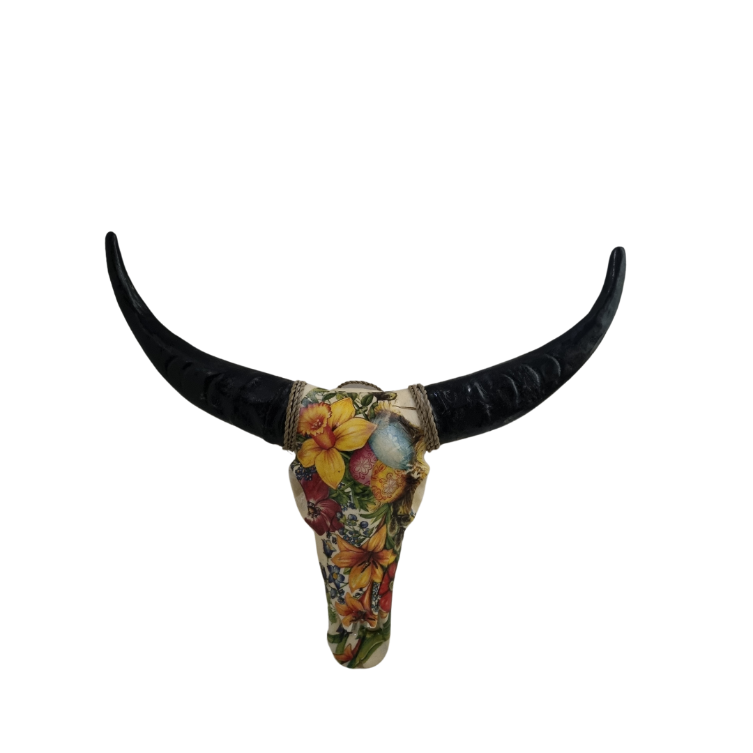 Resin bull skull wall decor with yellow daffodil and soft pastel mixed floral decal design and large black horns with jute rope, 45×45cm horn to horn, face 24×13×10cm — boho wall art