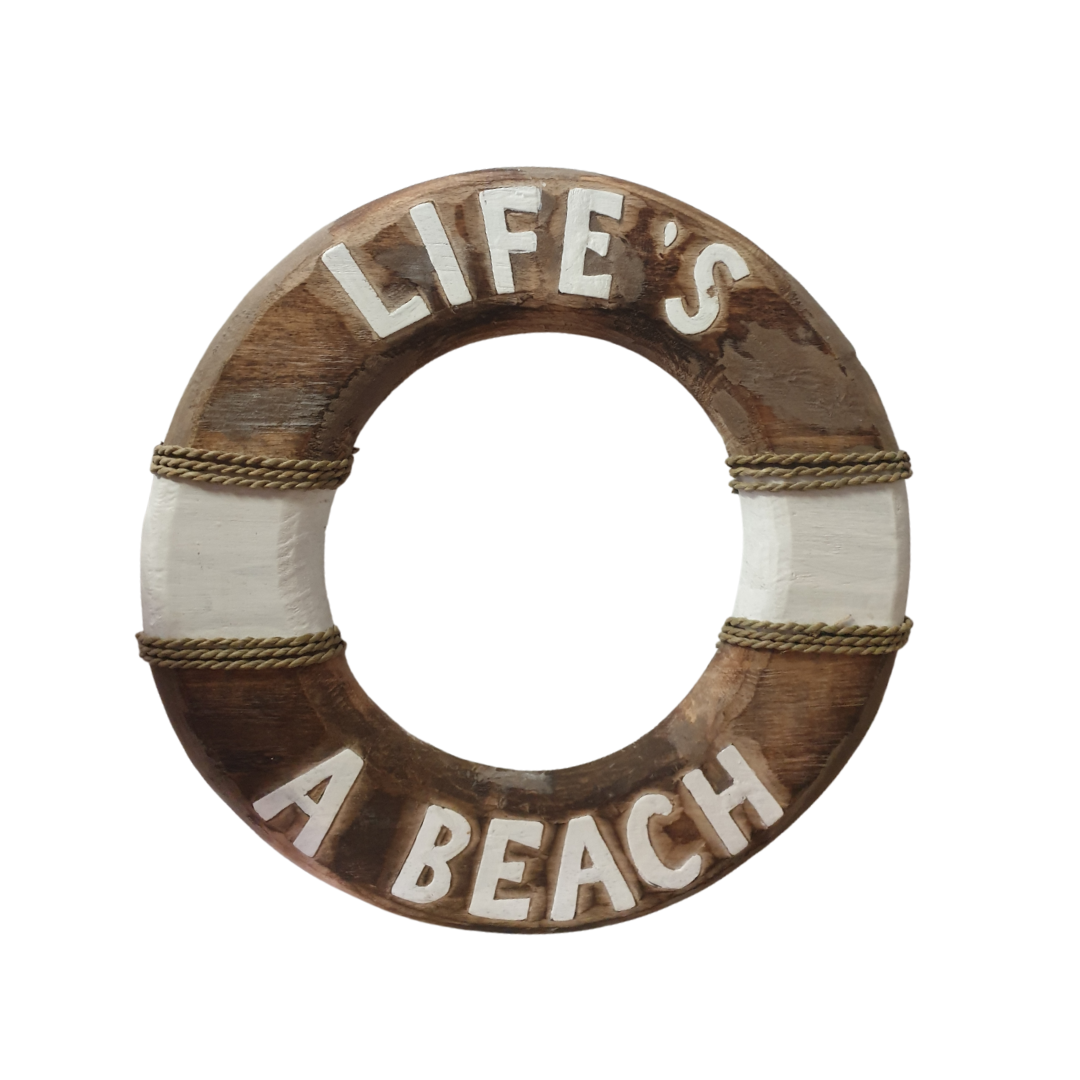 Ring-shaped wall hanging in natural brown and white with Life's a Beach inscription