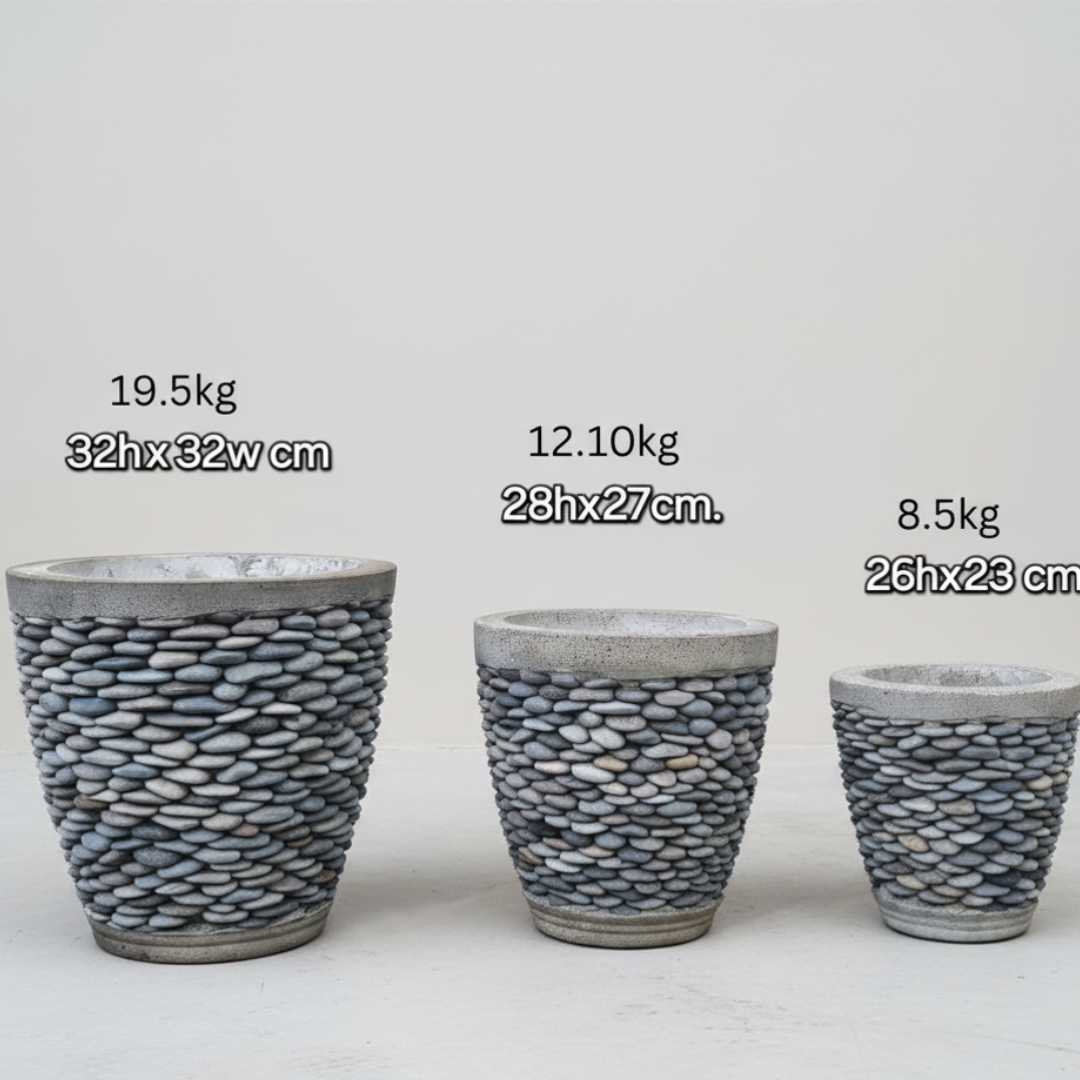 Three stacked pebble pots with size labels — large 32x32cm, medium 28x27cm, small 26x23cm