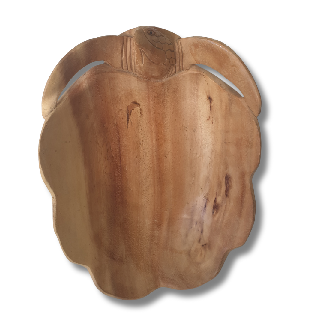  with carved head and flipper details and a scalloped shell-shaped interior
