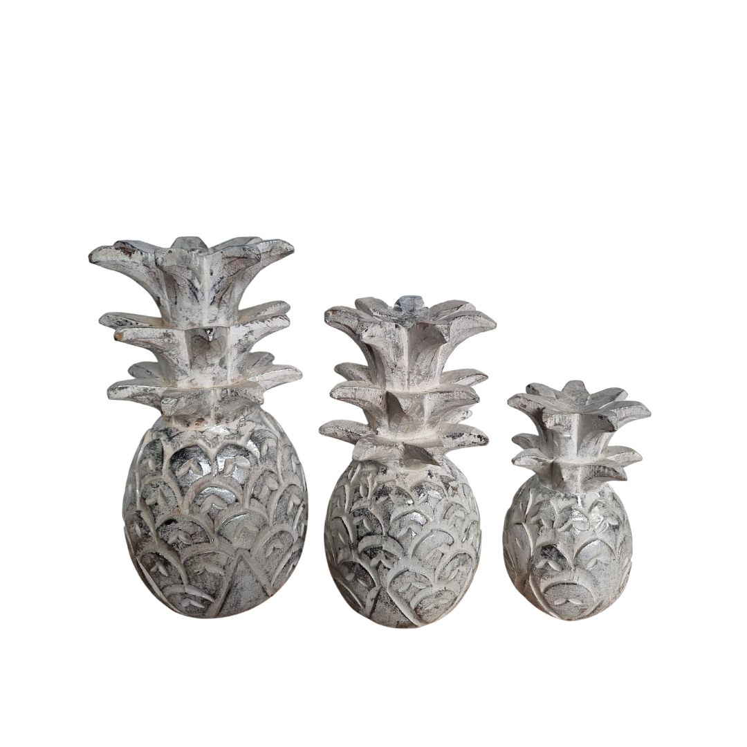 Wooden Pineapple Décor – silver