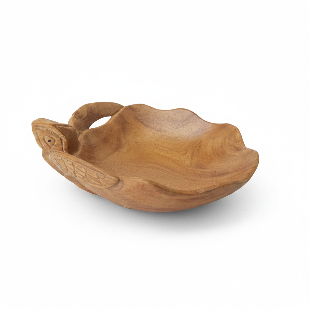  with wavy scalloped rim and and flipper detail on the side, on a white background 20cm