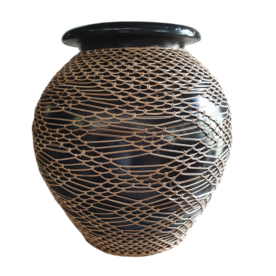 Ceramic Vase With Rope Finish