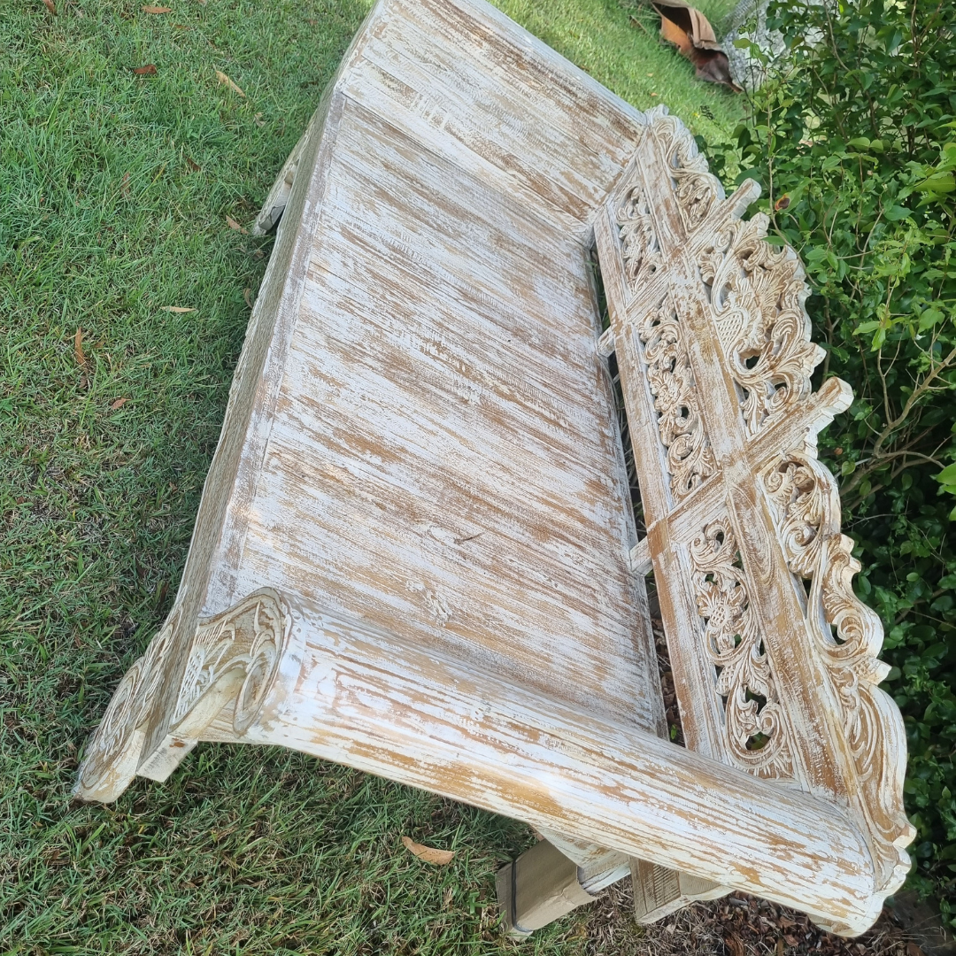 Balinese Day Bed in a garden side view 
