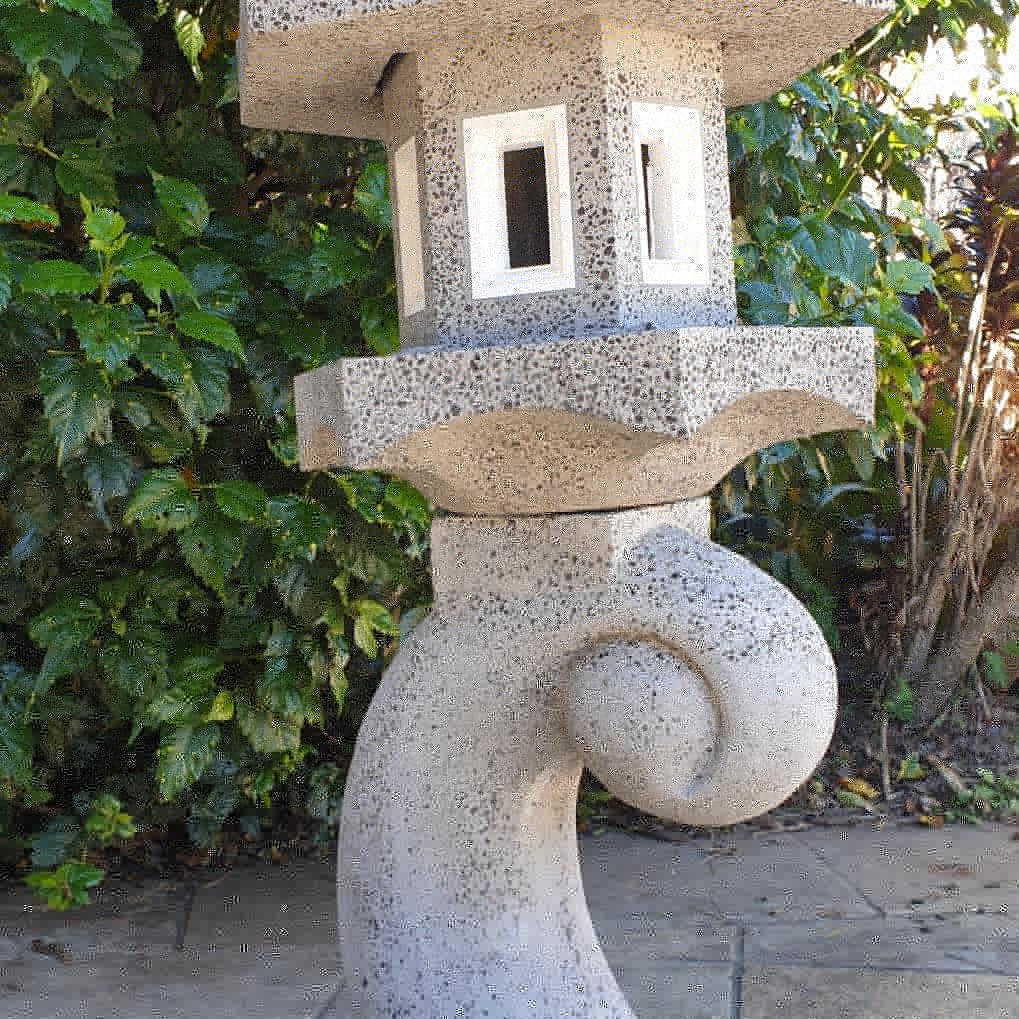 Japanese Style Garden Lantern